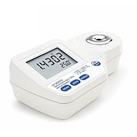 HANNA HI96800 Digital Refractometer for Refractive Index and Brix (0.0-85.0% Brix; 1.3300-1.5080 nD; 1.3330-1.5040 nD₂₀)