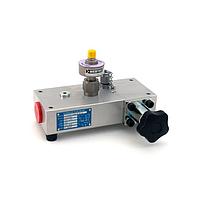 Webtec CT300R-5V-B-B-6 Turbine flow meter with conditioned output and built-in loading valve (8-300 lpm; 420 bar; 5V)