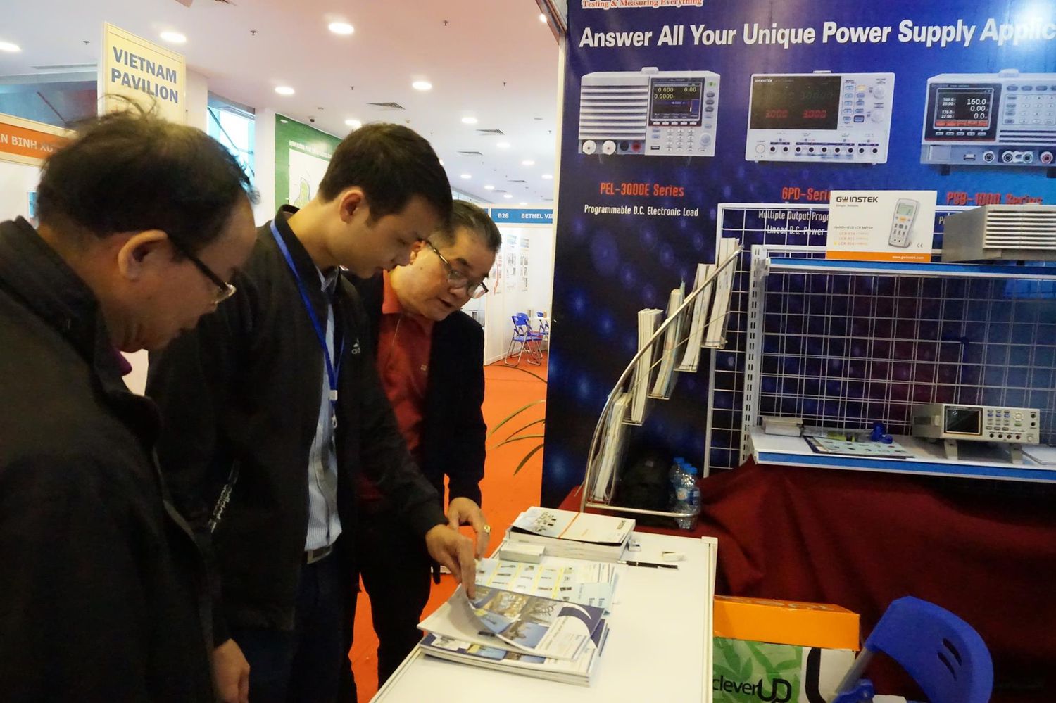 Emin tai Hoi cho FBC 2018.jpg