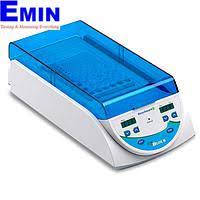 Laboratory heating plate used for controlled sample heating