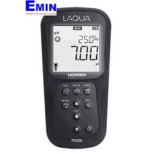 Technician calibrating an ORP measuring instrument for accurate redox potential testing