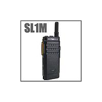 Motorola  XiR SL1M UHF  Digital Portable Radio (403 - 470Mhz, 256CH, 3W)