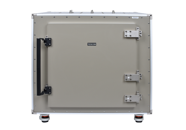 RF shield box used for controlled wireless device testing
