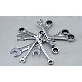 As a new user, have you distinguished between a wrench and a pliers?