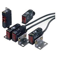 Omron Automation and Safety E3S-AD32 Photoelectric Sensors 70CM DIF PNP HOR