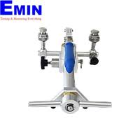 Pressure calibration setup used for comparator calibration and verification